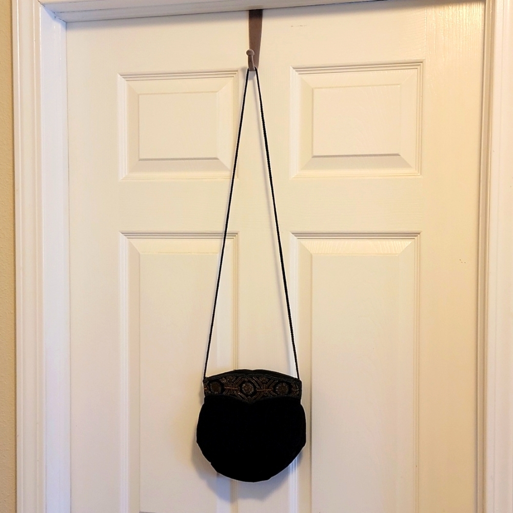 Small Beaded Black Velvet Purse